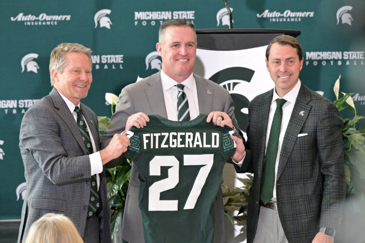 Fitzgerald receives 5-year, $30 million contract